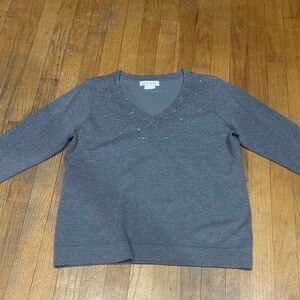 Stylish V-Neck Sweater in Gray